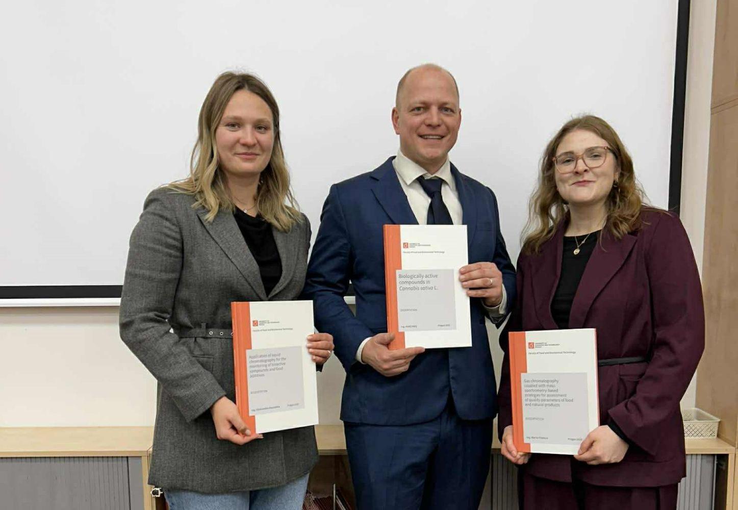 Úspěšné obhajoby doktorských prací